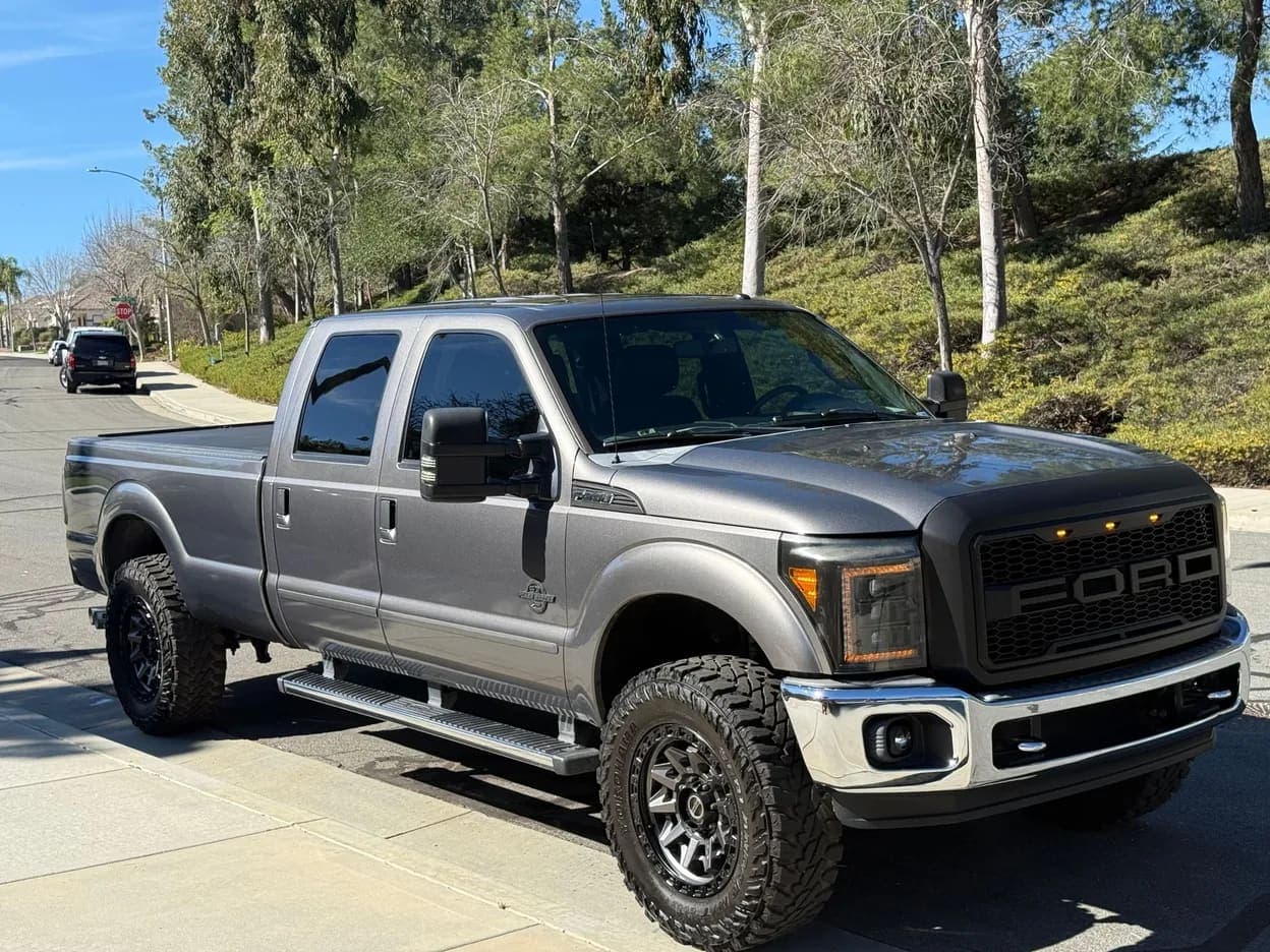 2012 Ford F-350 Super Duty Lariat exterior