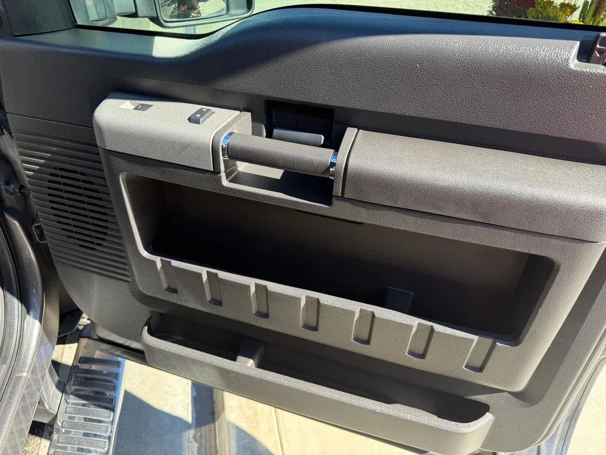 2012 Ford F-350 Super Duty Lariat, view