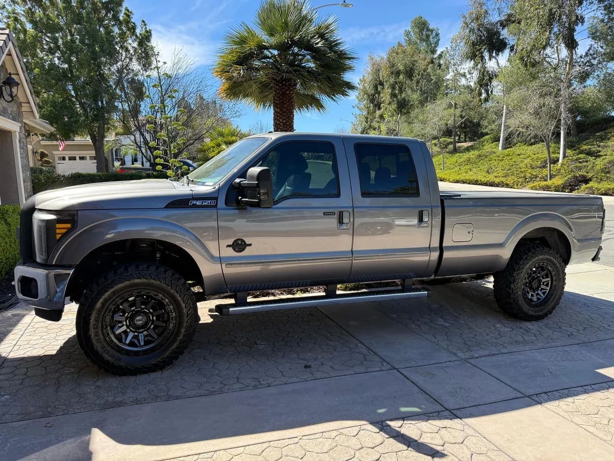 2012 Ford F-350 Super Duty Lariat, view