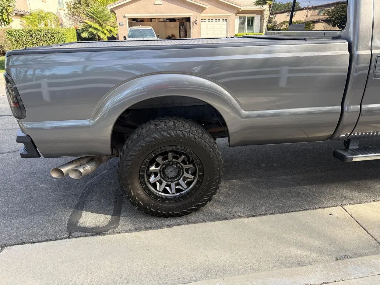 2012 Ford F-350 Super Duty Lariat, view