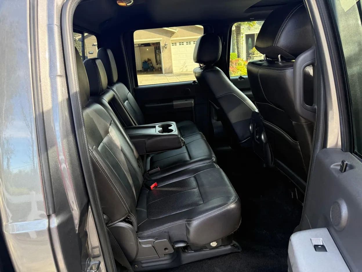 2012 Ford F-350 Super Duty Lariat, view