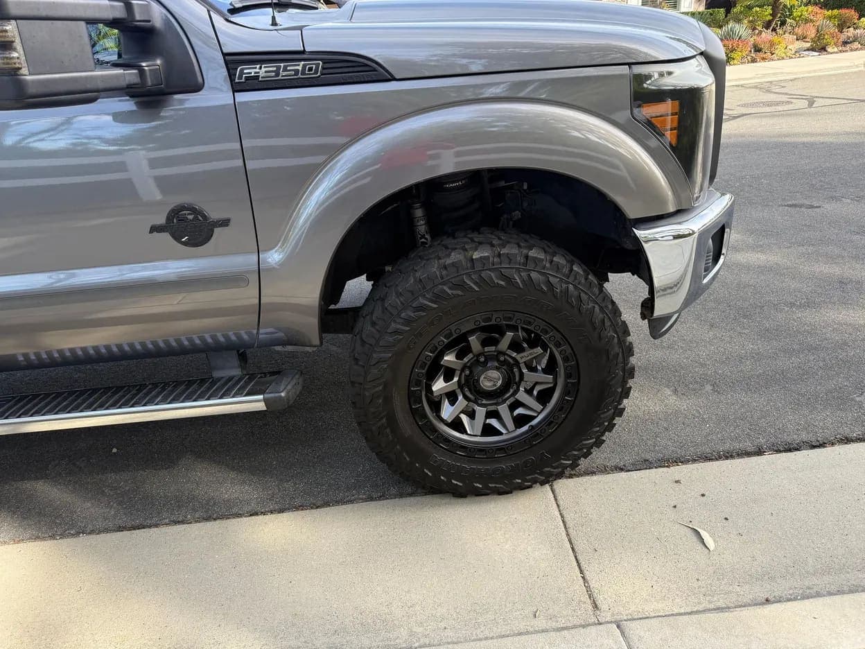 2012 Ford F-350 Super Duty Lariat, view