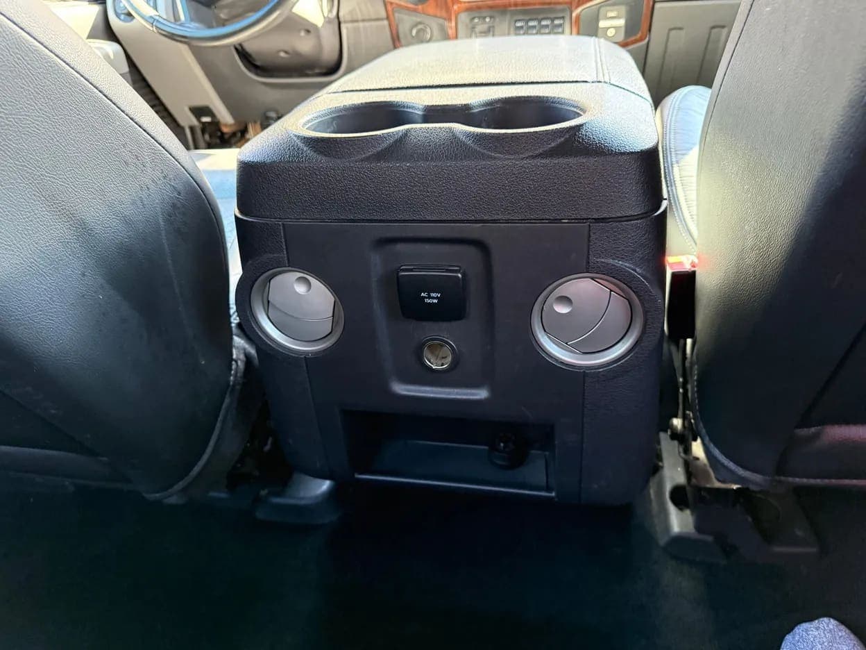 2012 Ford F-350 Super Duty Lariat, view