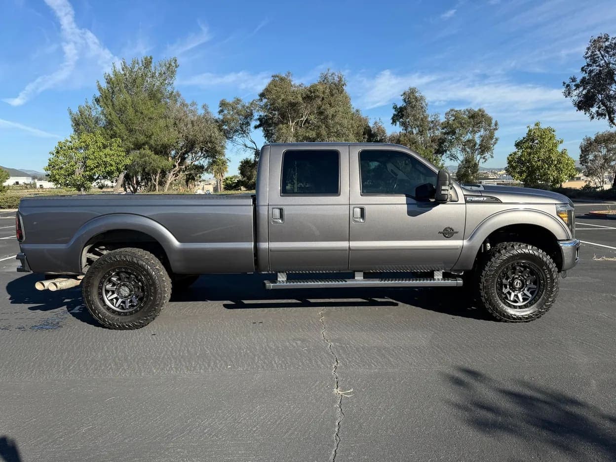 2012 Ford F-350 Super Duty Lariat, view