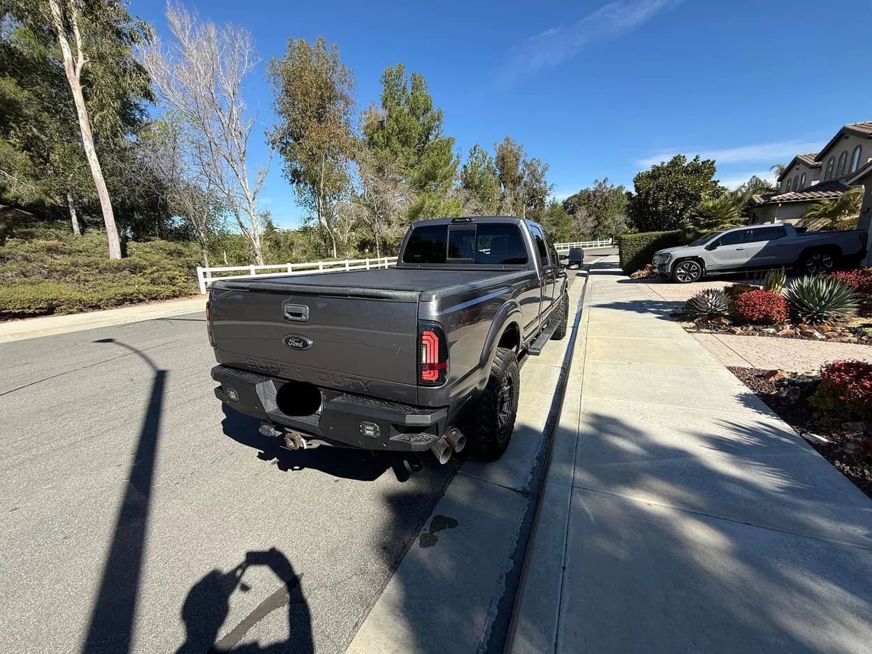 2012 Ford F-350 Super Duty Lariat, view