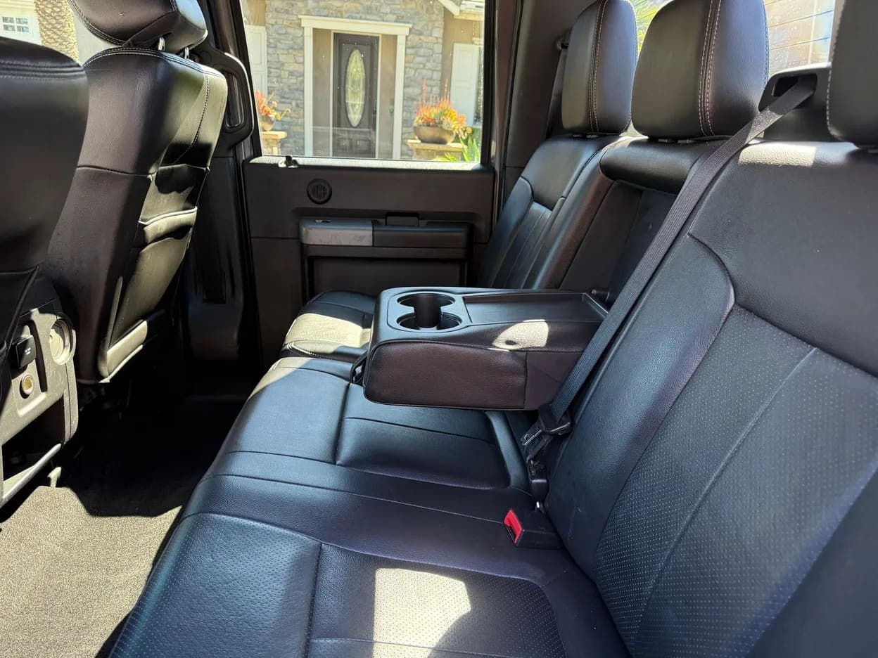 2012 Ford F-350 Super Duty Lariat, view