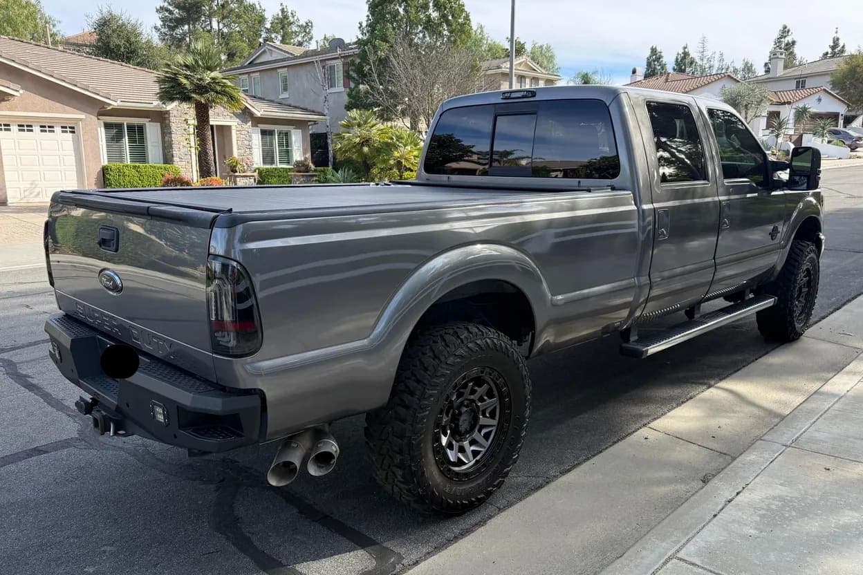 2012 Ford F-350 Super Duty Lariat, view
