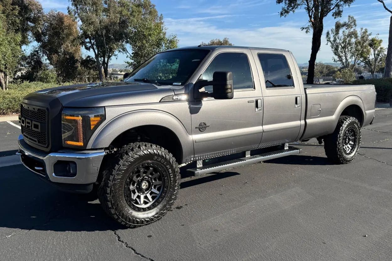 2012 Ford F-350 Super Duty Lariat, view