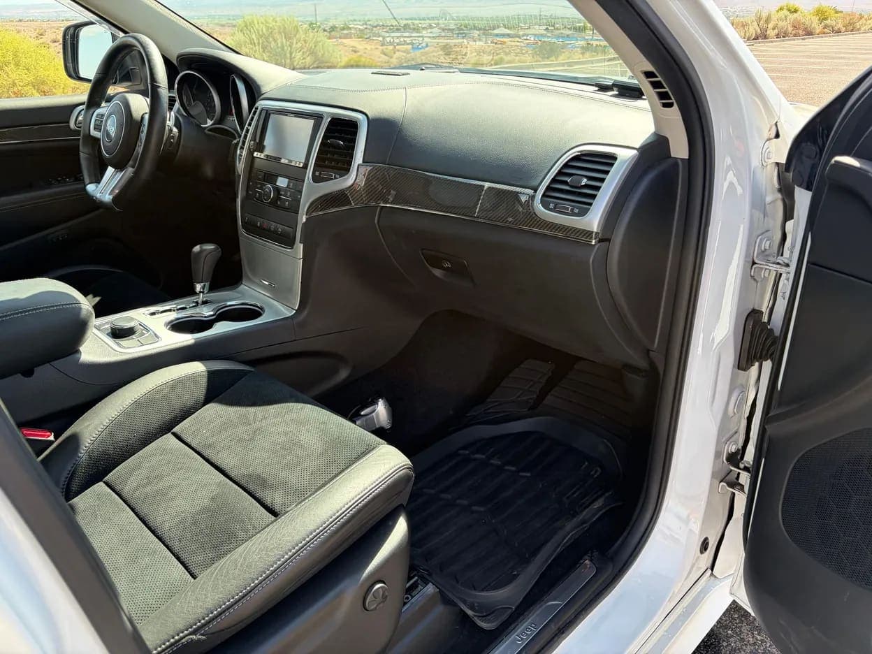2013 Jeep Grand Cherokee SRT8 Alpine Edition, view