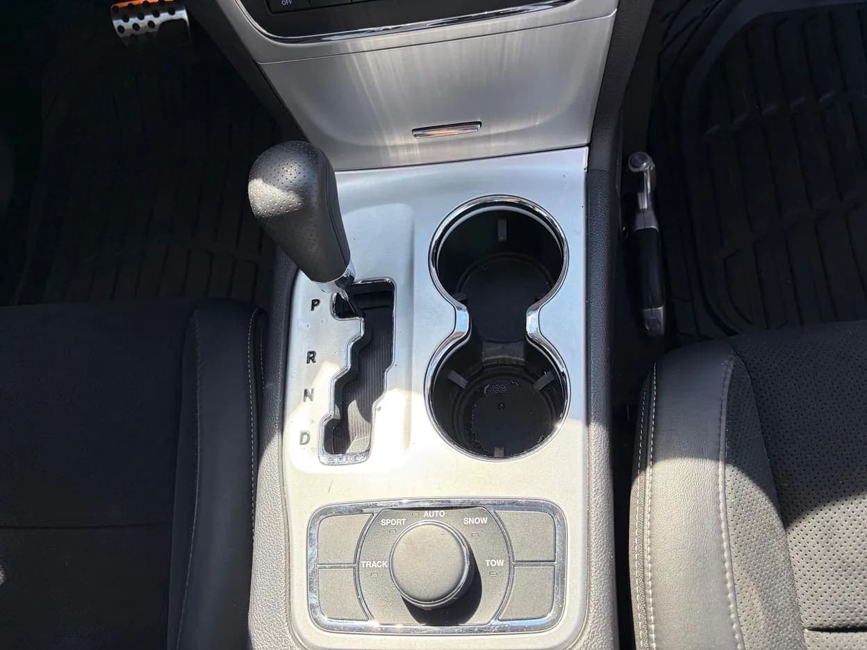 2013 Jeep Grand Cherokee SRT8 Alpine Edition, view