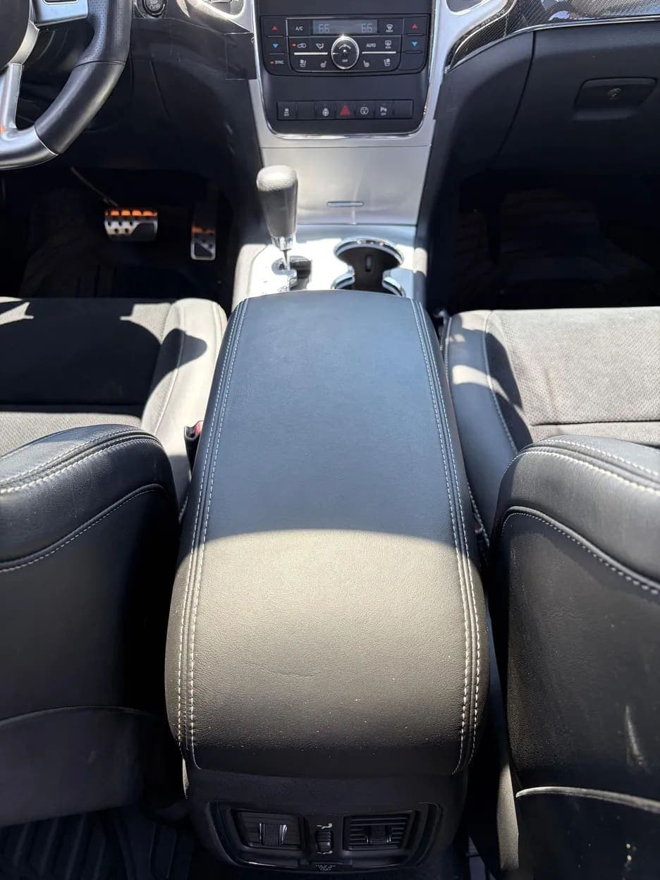 2013 Jeep Grand Cherokee SRT8 Alpine Edition, view