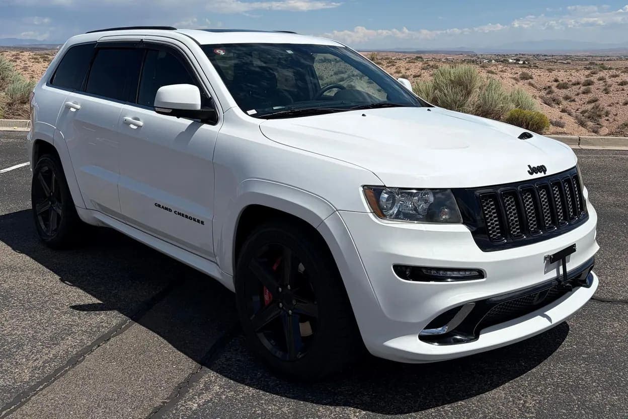 2013 Jeep Grand Cherokee SRT8 Alpine Edition, view