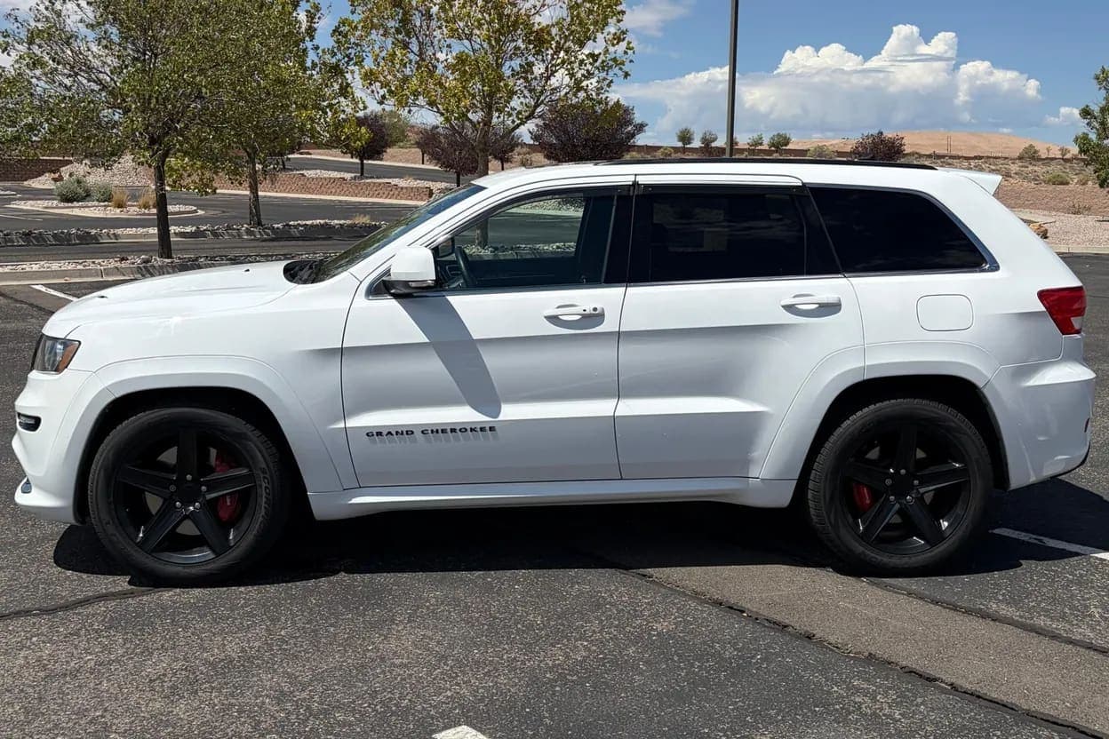 2013 Jeep Grand Cherokee SRT8 Alpine Edition, view