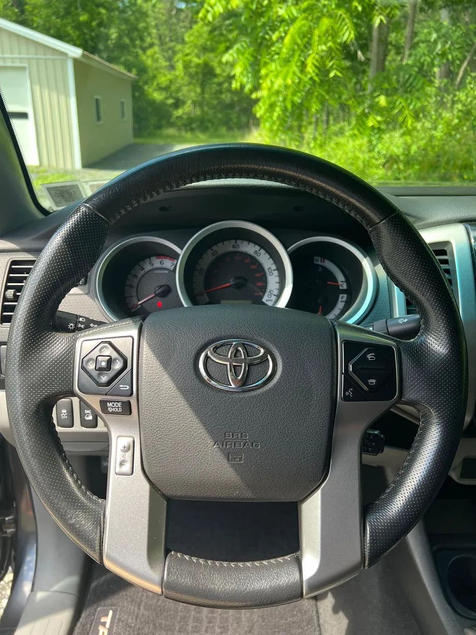2015 Toyota Tacoma TRD Off-Road Double Cab, view