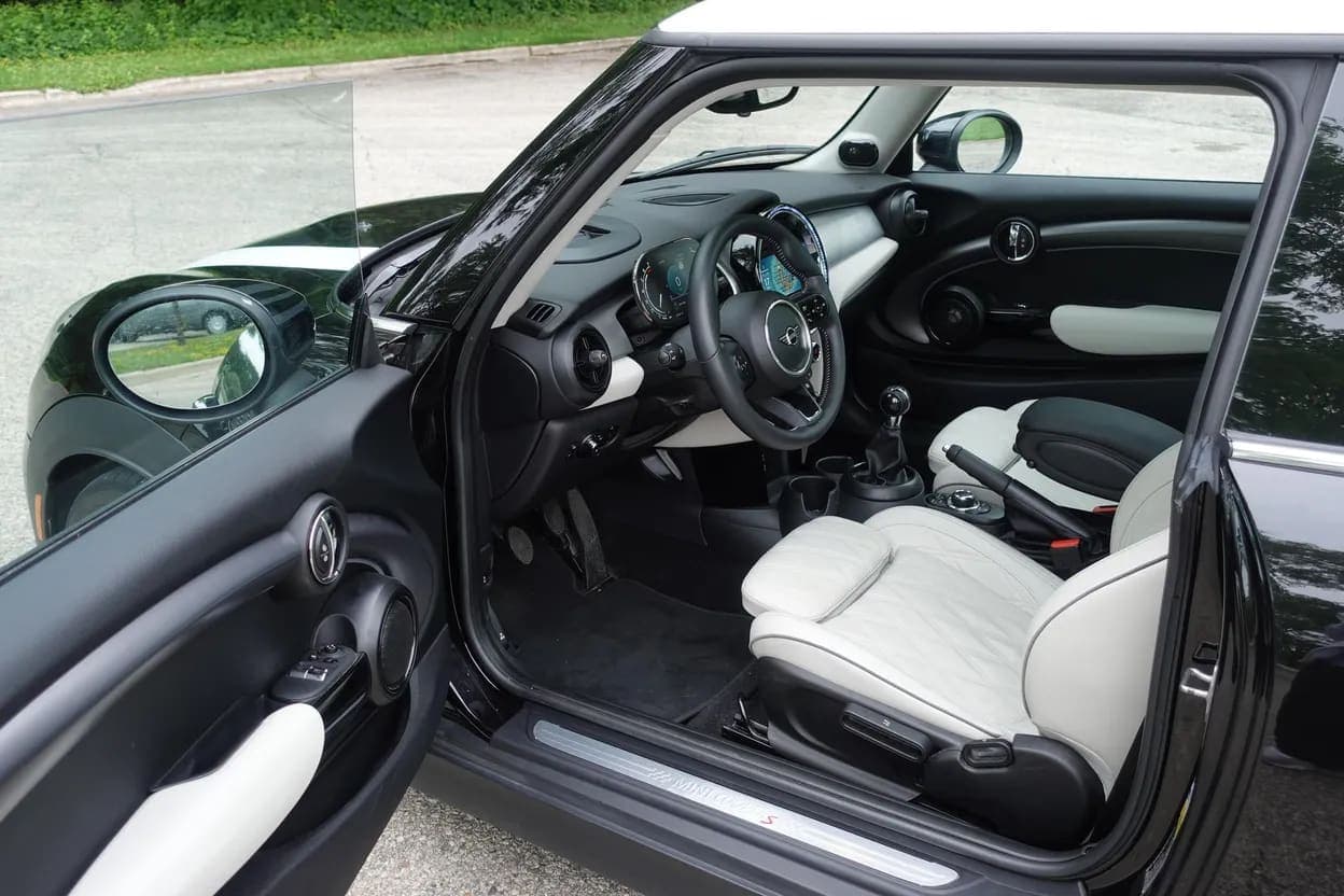 2022 Mini Cooper S Hardtop, view