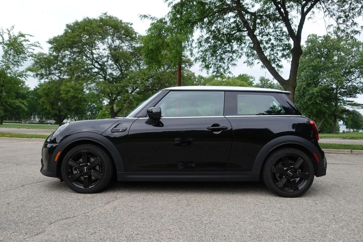 2022 Mini Cooper S Hardtop, view