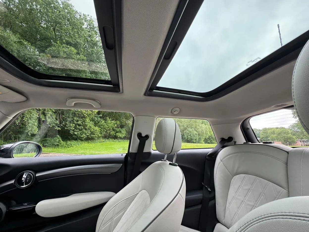 2022 Mini Cooper S Hardtop, view