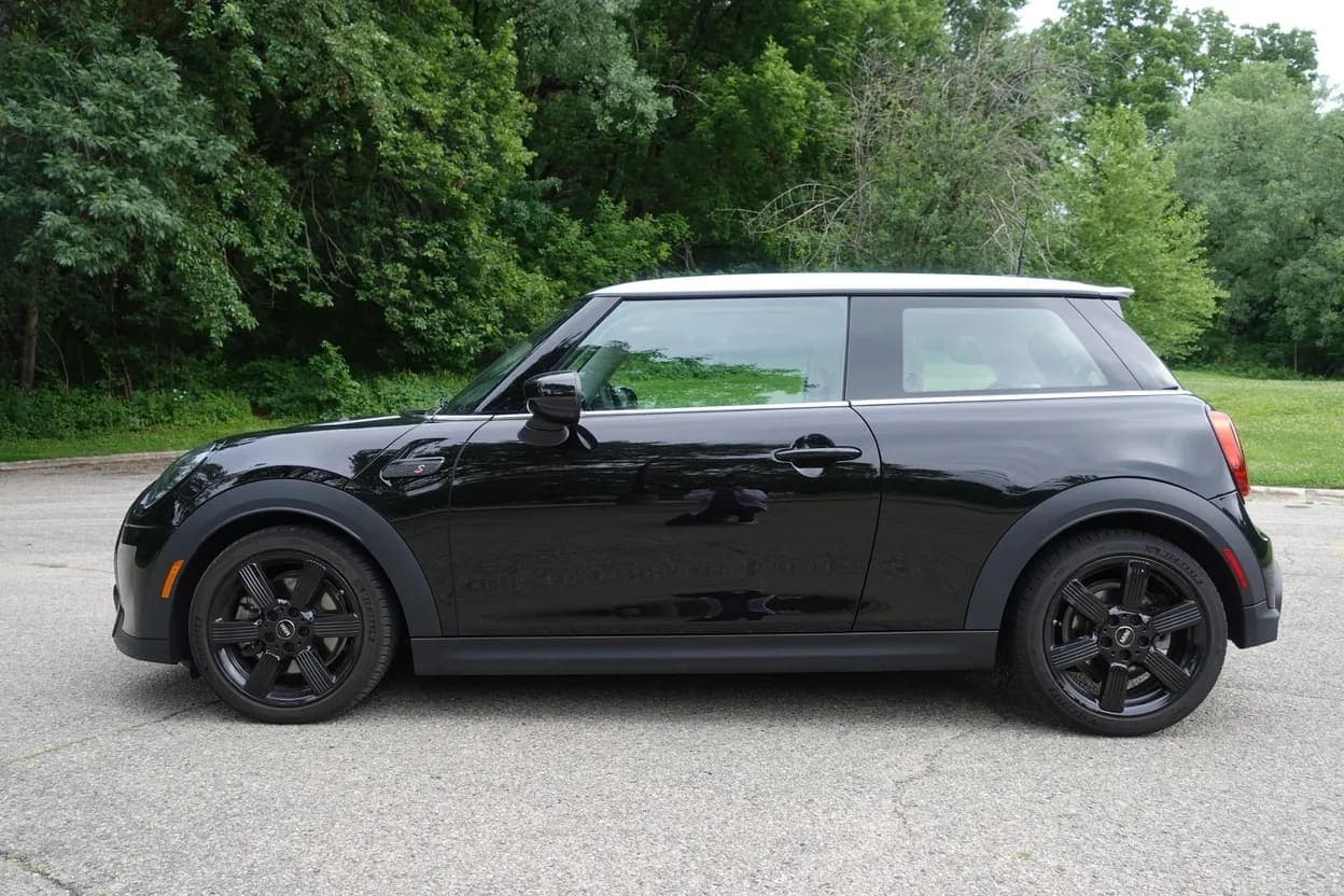 2022 Mini Cooper S Hardtop, view