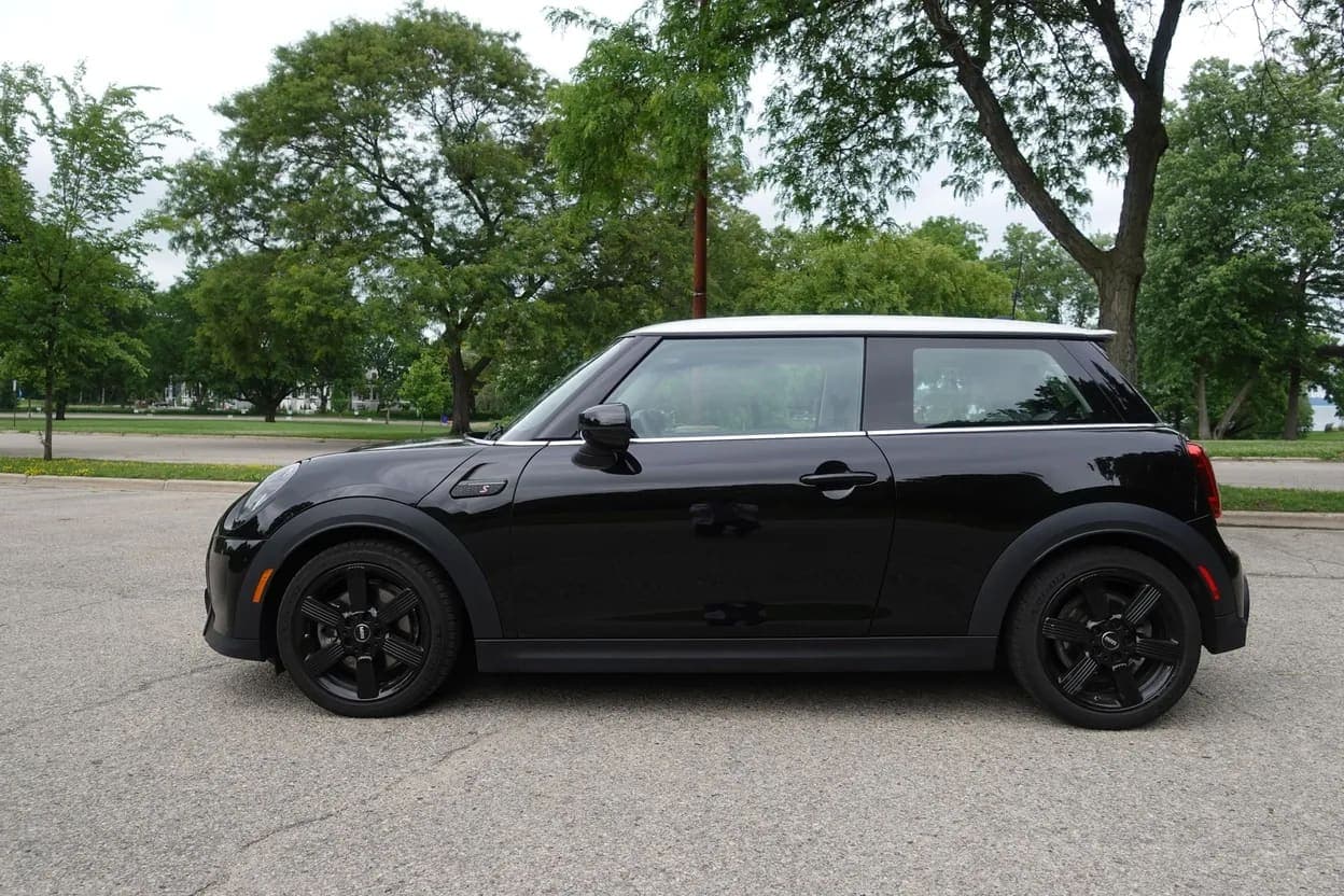 2022 Mini Cooper S Hardtop, view