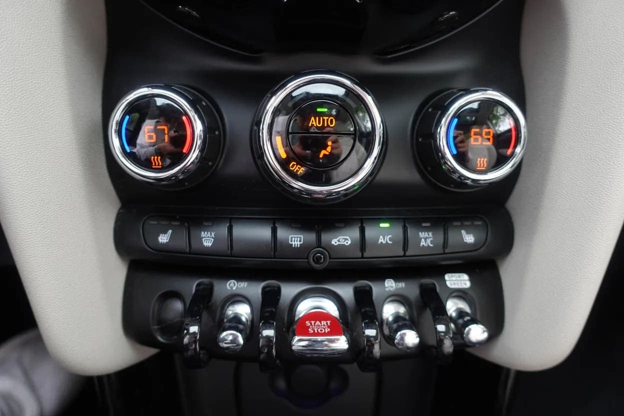 2022 Mini Cooper S Hardtop, view