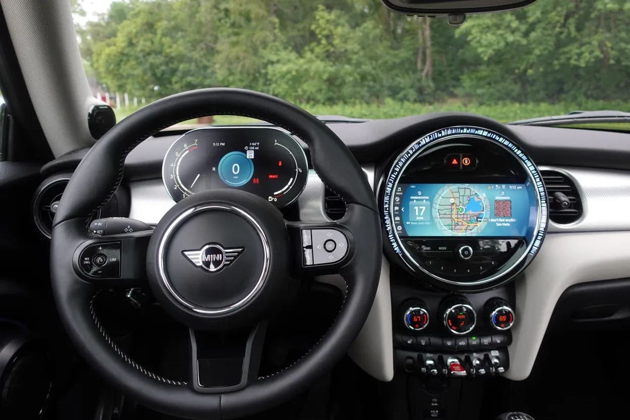 2022 Mini Cooper S Hardtop, view