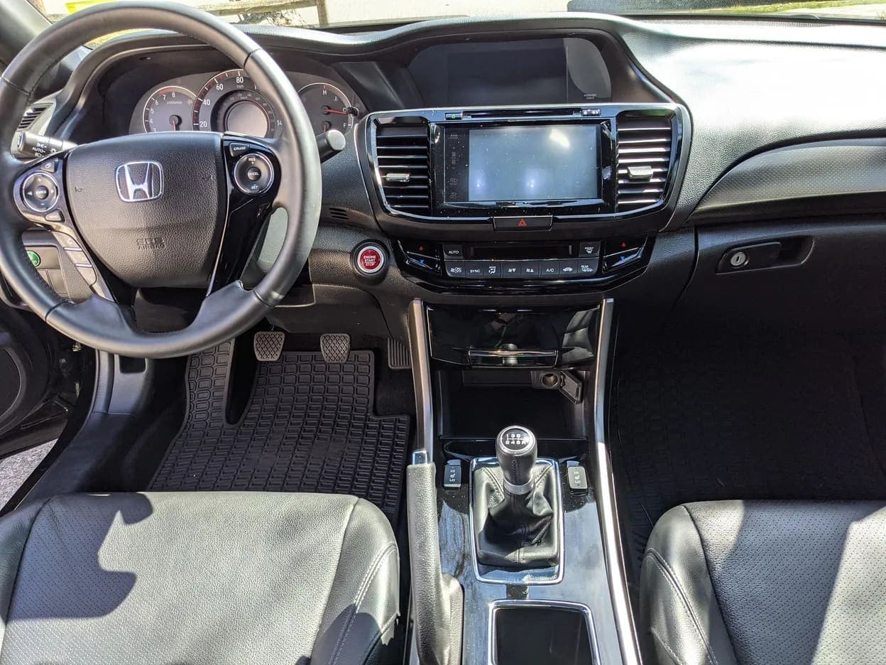 2016 Honda Accord EX-L V6 Coupe, view