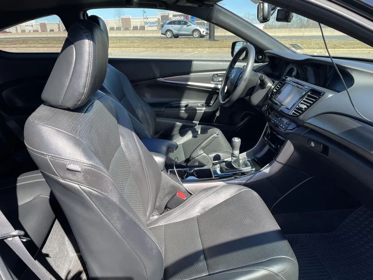 2016 Honda Accord EX-L V6 Coupe, view