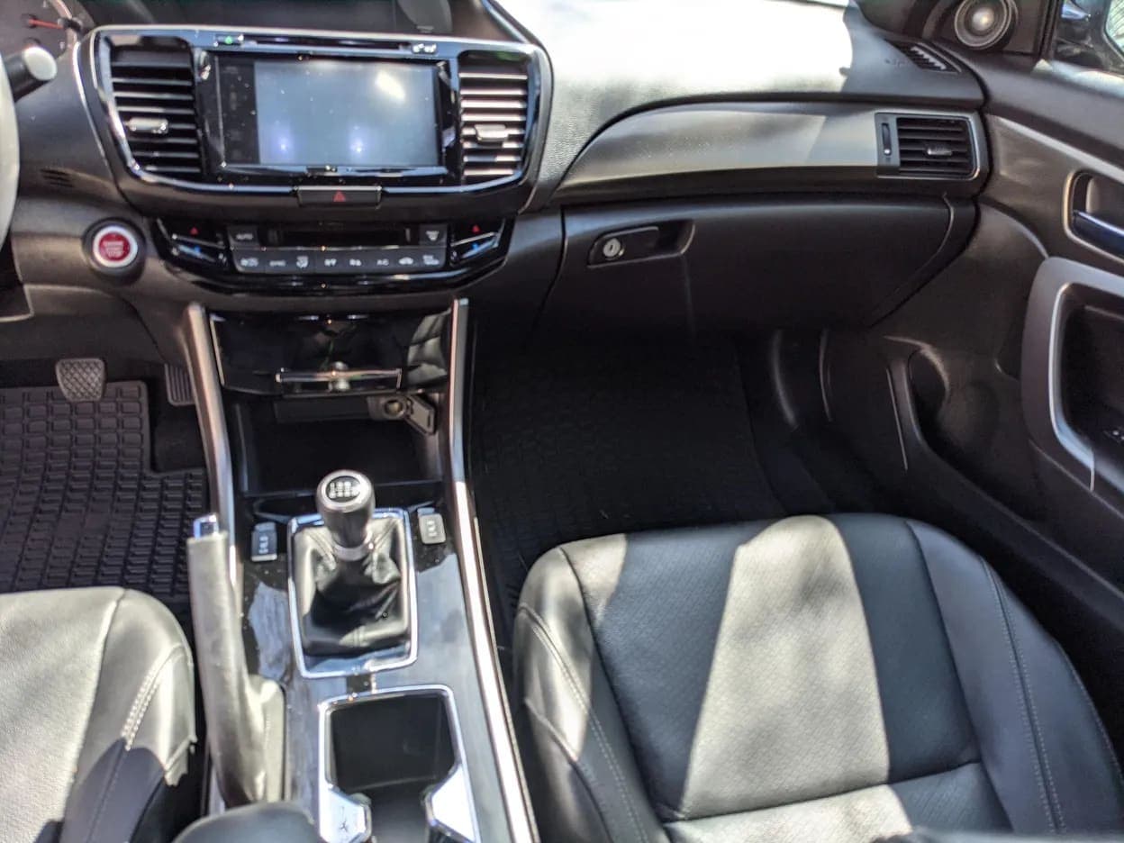 2016 Honda Accord EX-L V6 Coupe, view