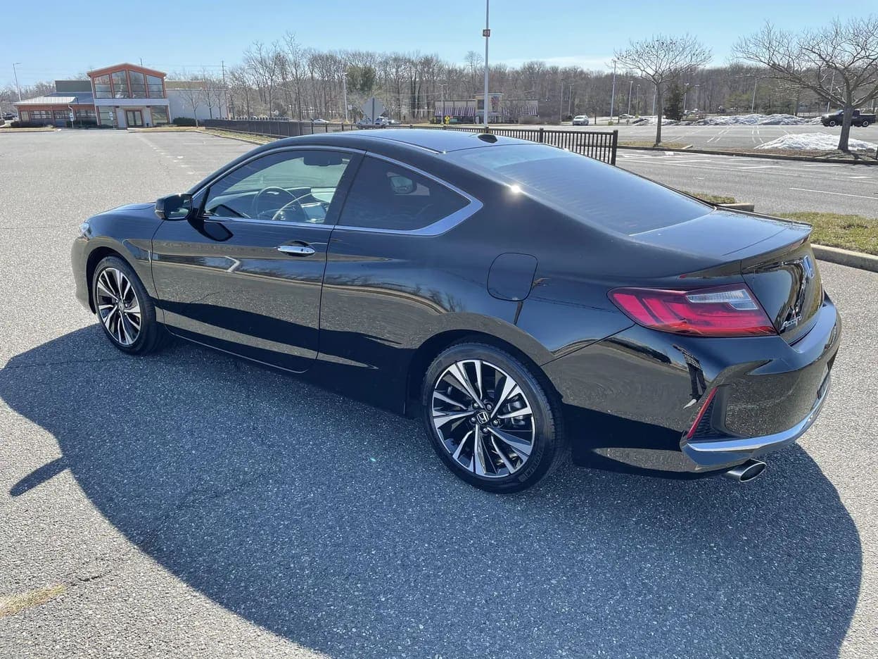 2016 Honda Accord EX-L V6 Coupe, view