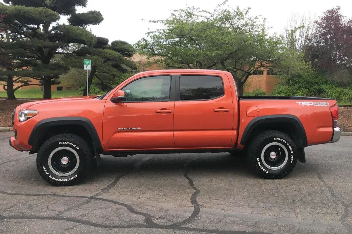 2017 Toyota Tacoma TRD Off-Road Double Cab, view