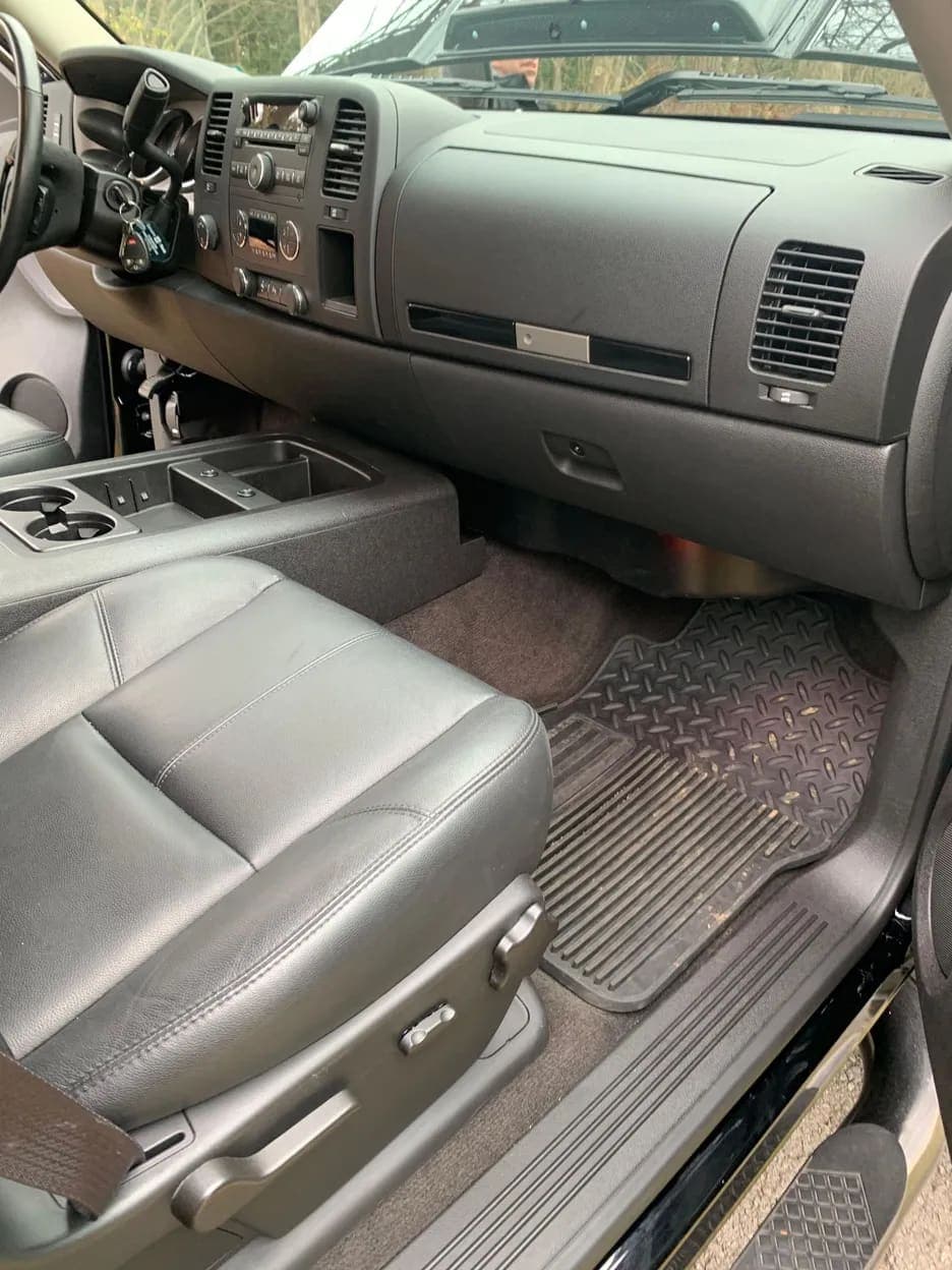 2013 Chevrolet Silverado 1500 LT, view