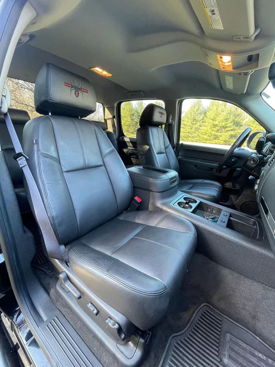 2013 Chevrolet Silverado 1500 LT, view