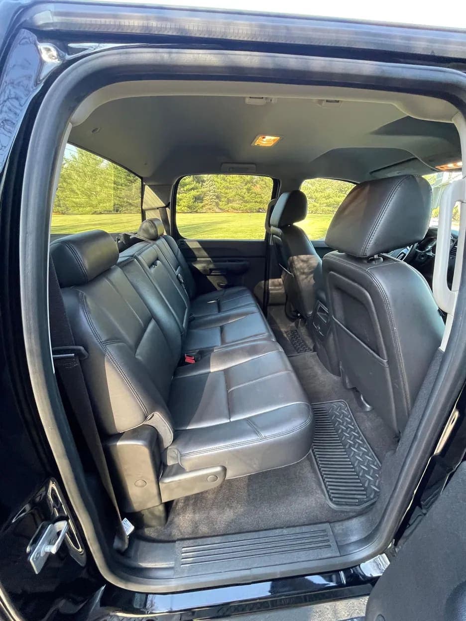 2013 Chevrolet Silverado 1500 LT, view