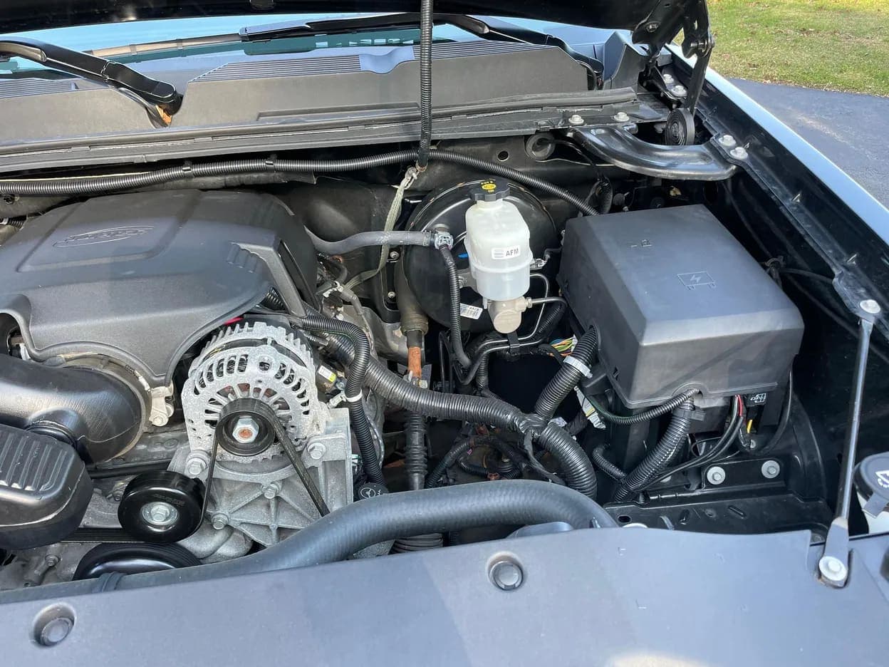 2013 Chevrolet Silverado 1500 LT, view