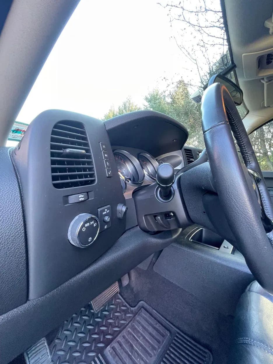 2013 Chevrolet Silverado 1500 LT, view