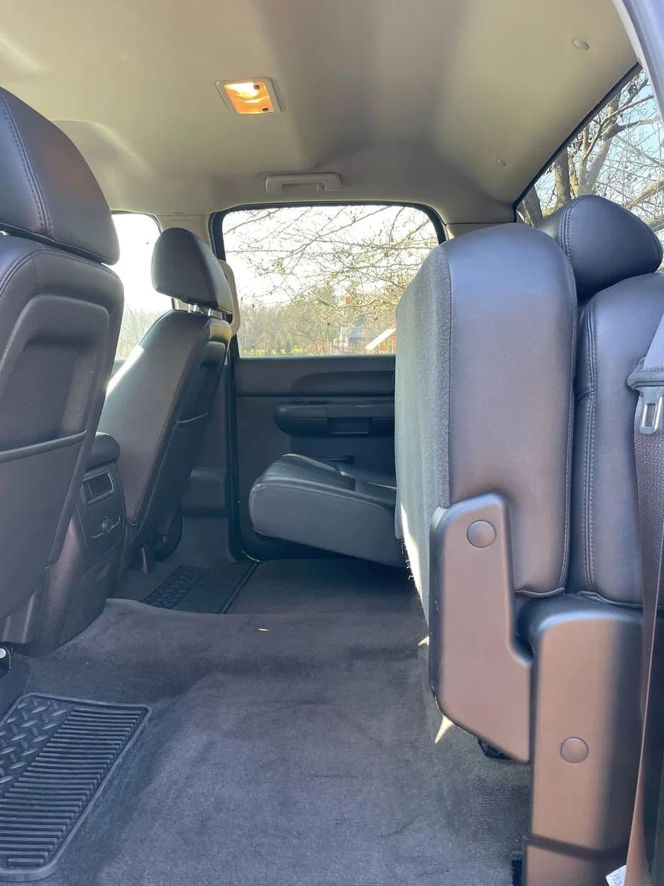 2013 Chevrolet Silverado 1500 LT, view