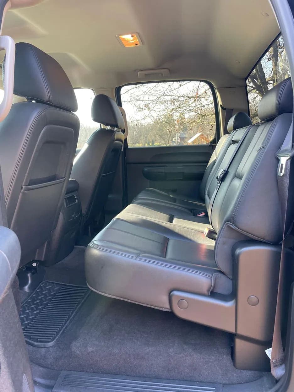 2013 Chevrolet Silverado 1500 LT, view