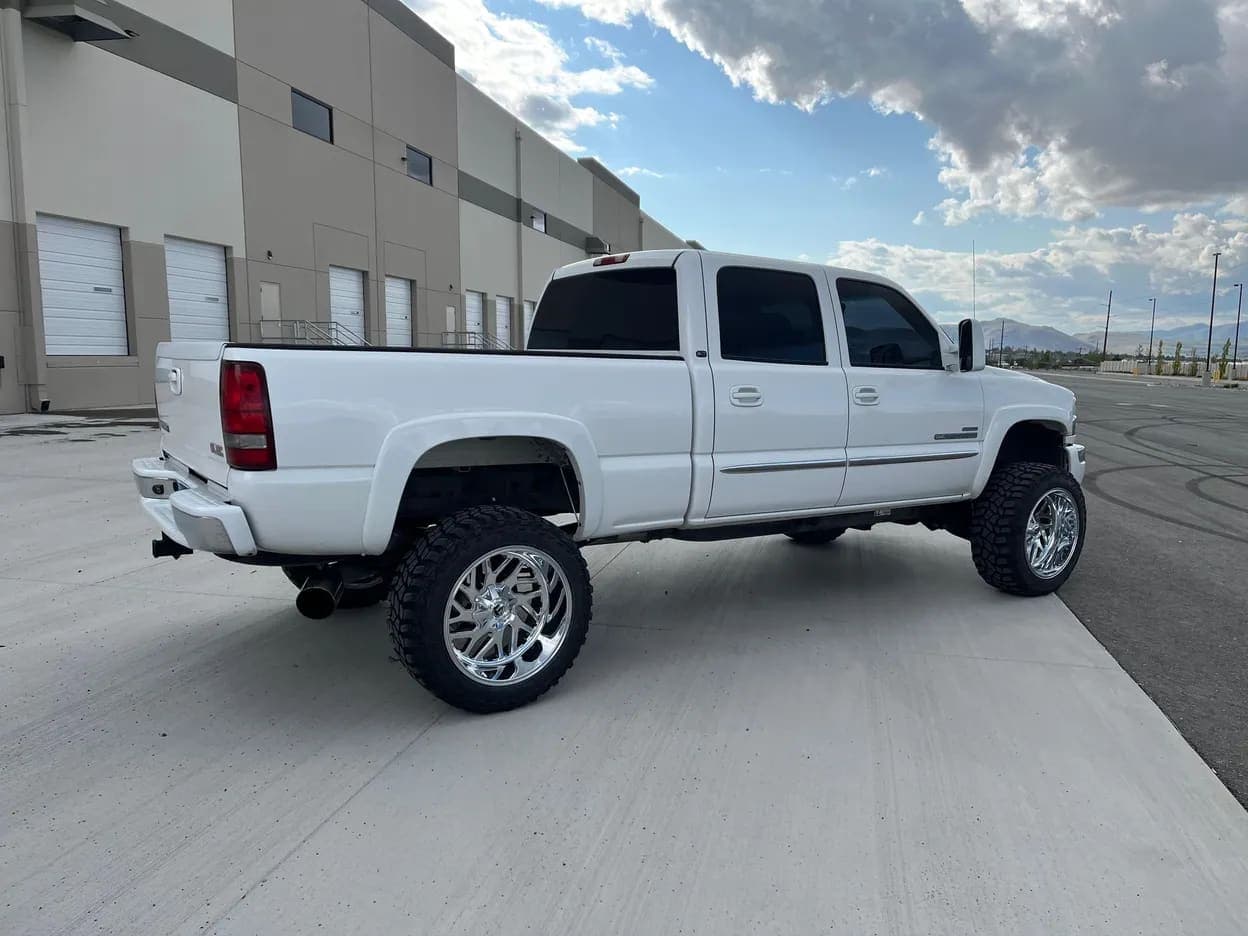 2007 GMC Sierra 2500 HD SLT, view