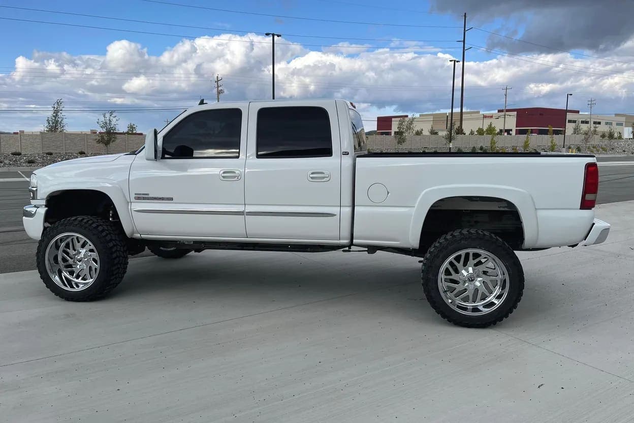 2007 GMC Sierra 2500 HD SLT, view
