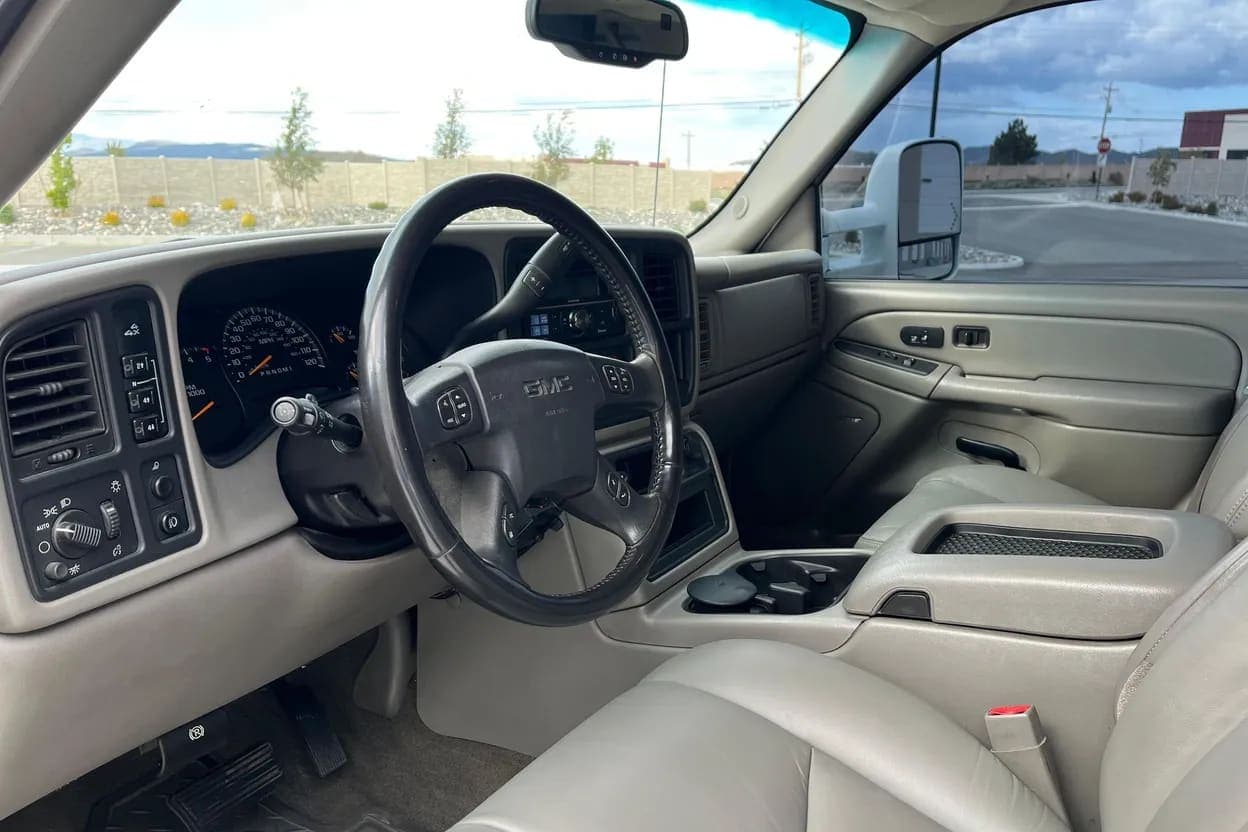 2007 GMC Sierra 2500 HD SLT, view