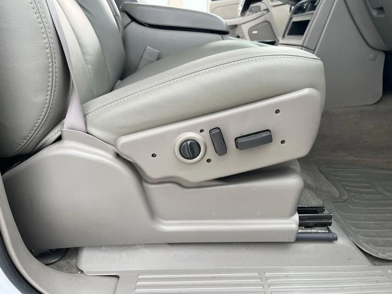 2007 GMC Sierra 2500 HD SLT, view