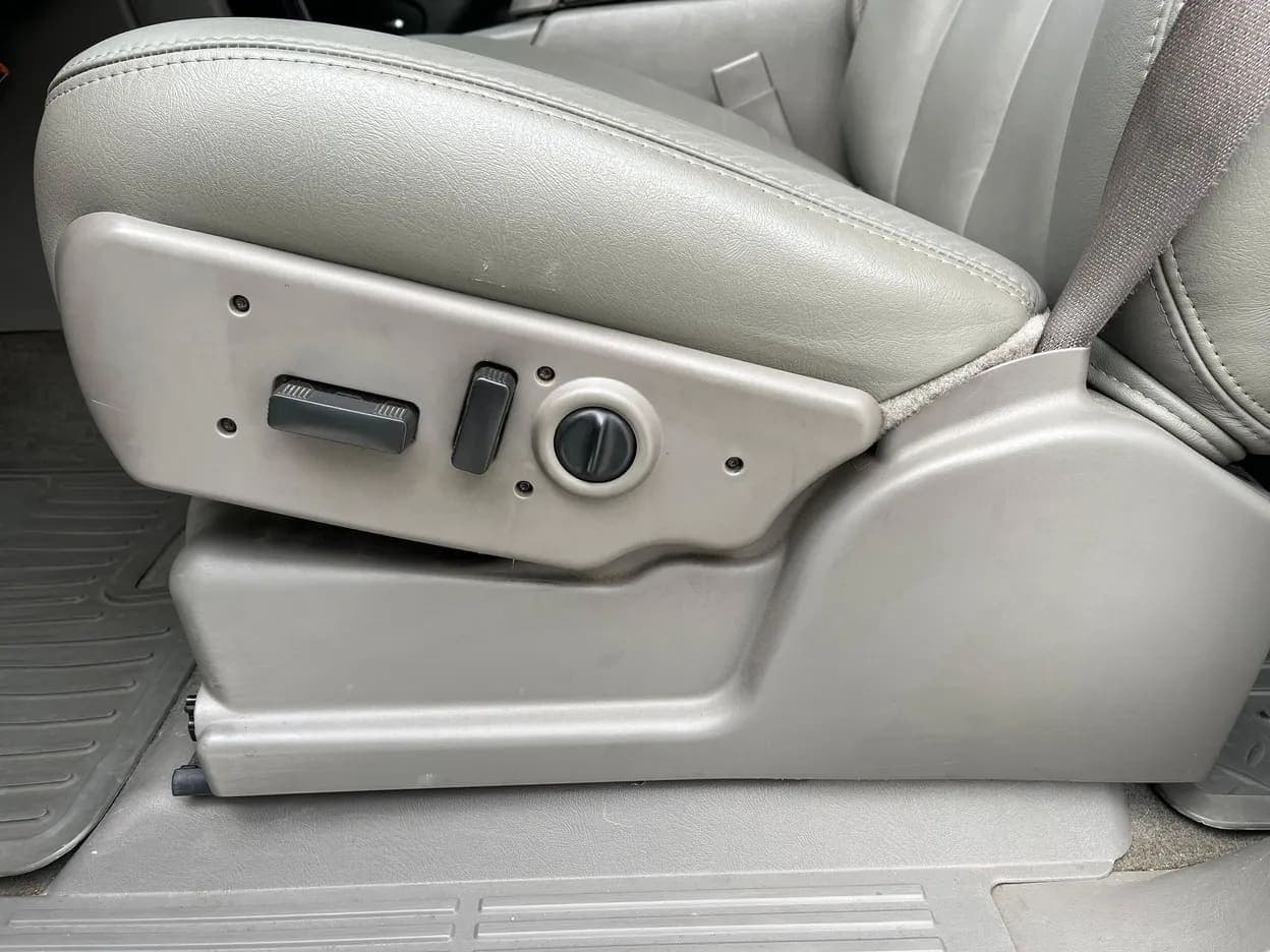 2007 GMC Sierra 2500 HD SLT, view