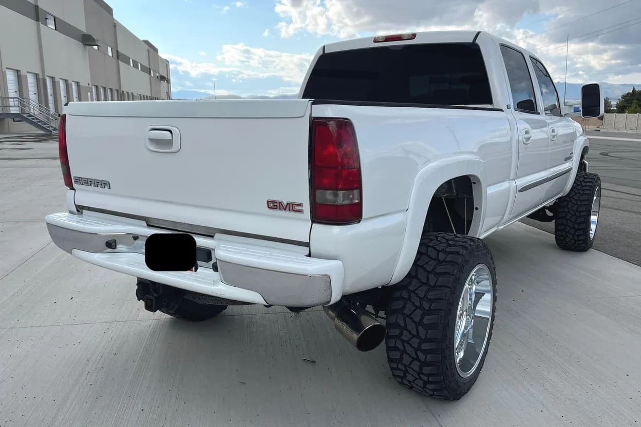 2007 GMC Sierra 2500 HD SLT, view