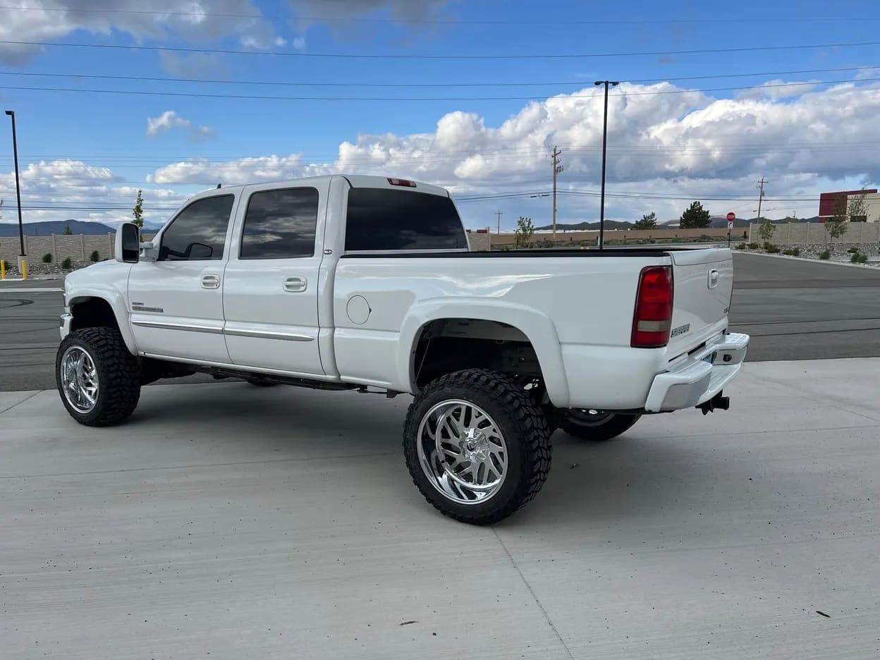 2007 GMC Sierra 2500 HD SLT, view