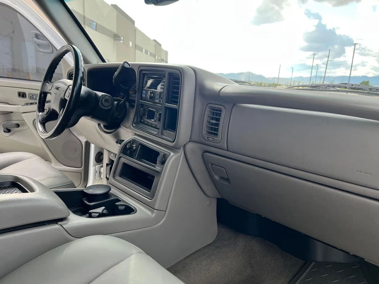 2007 GMC Sierra 2500 HD SLT, view