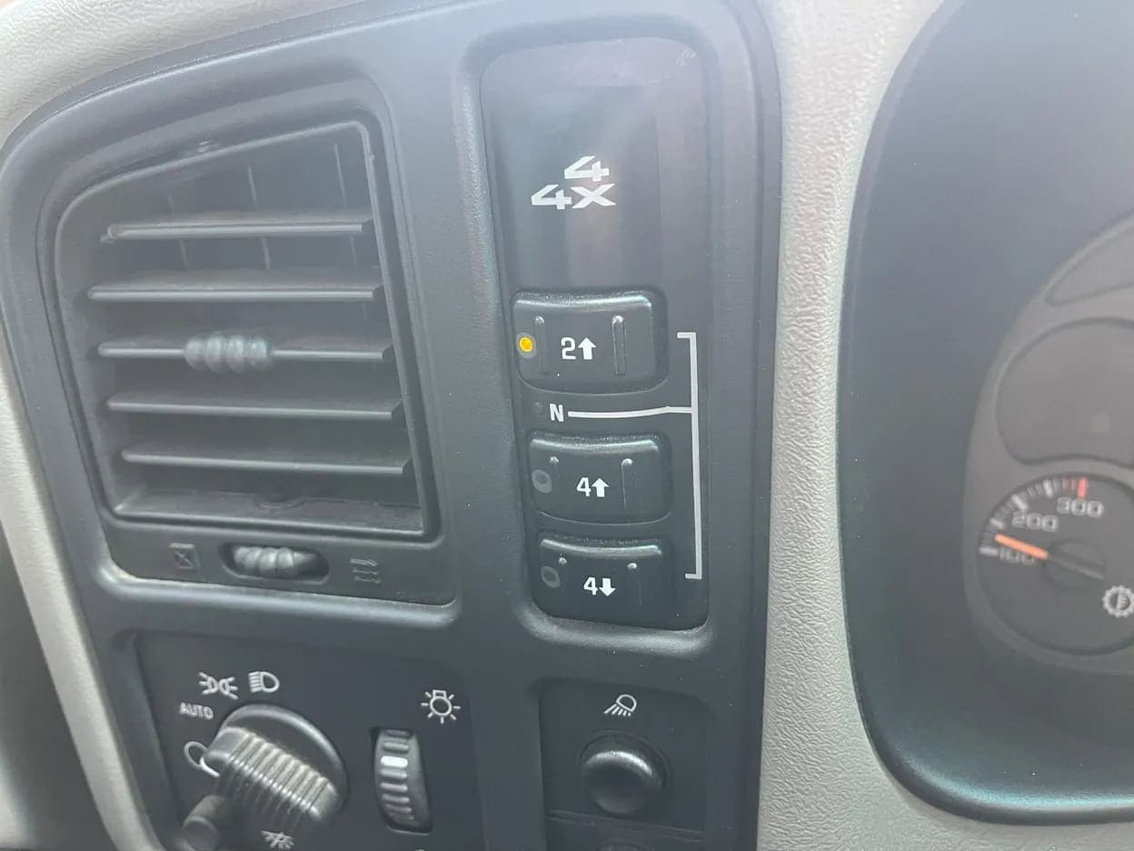 2007 GMC Sierra 2500 HD SLT, view