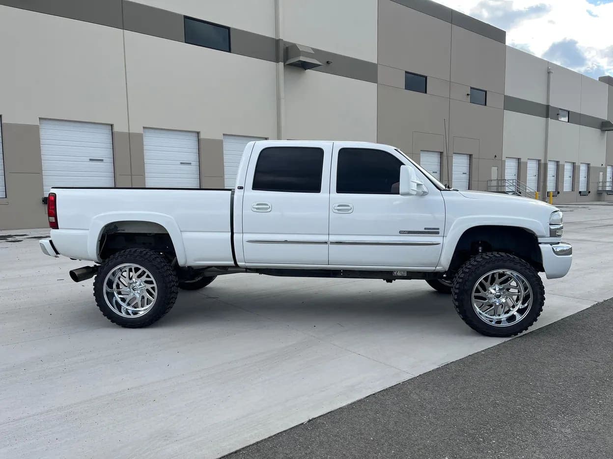 2007 GMC Sierra 2500 HD SLT, view