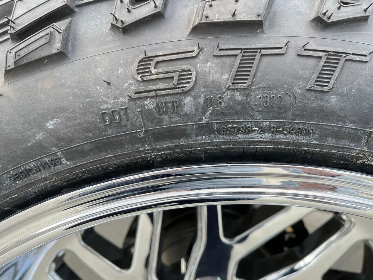 2007 GMC Sierra 2500 HD SLT, view