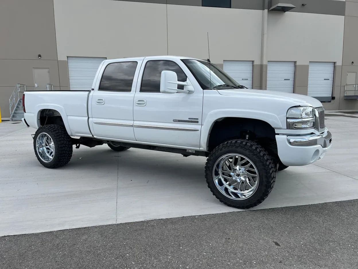 2007 GMC Sierra 2500 HD SLT, view