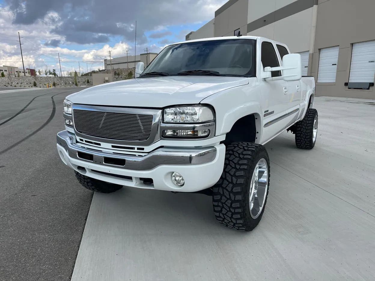 2007 GMC Sierra 2500 HD SLT, view